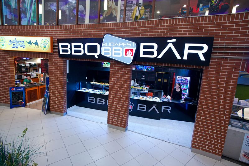 BBQ and Bar Pólus center Földszint