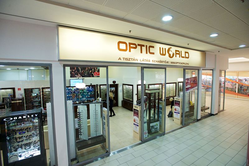 Optic World Pólus center Földszint