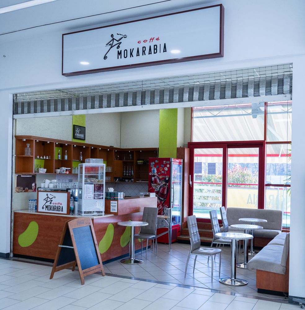 Mokarabia Pólus center Terasz
