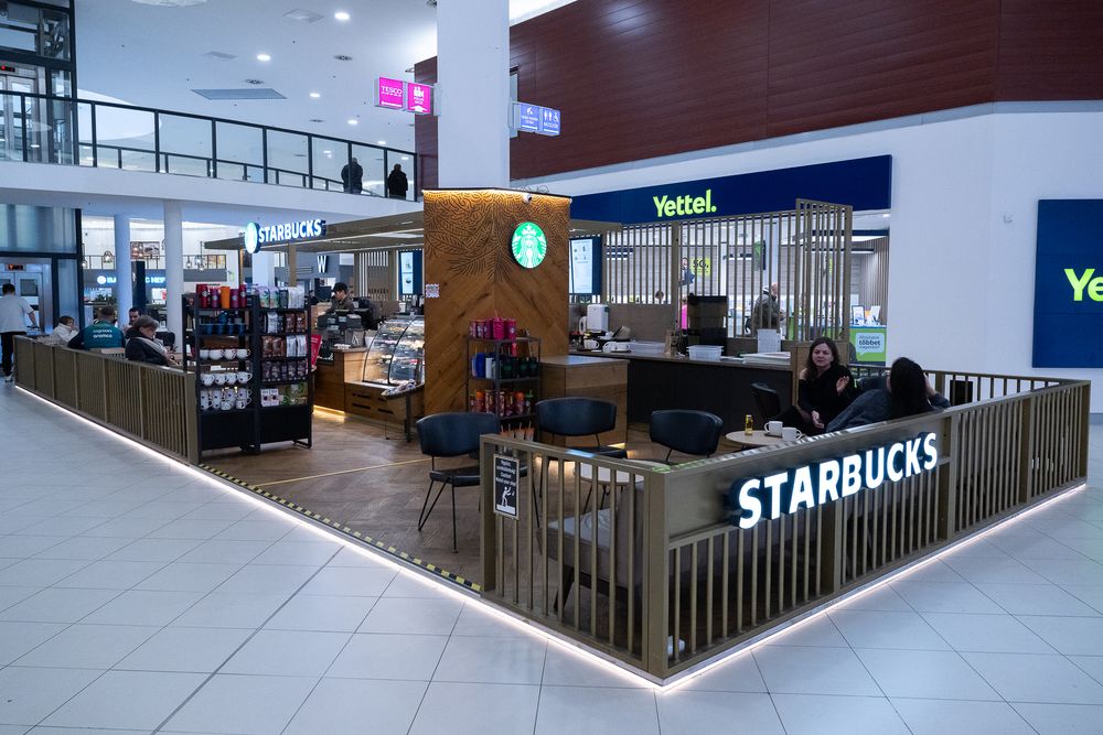 Starbucks Pólus center Földszint